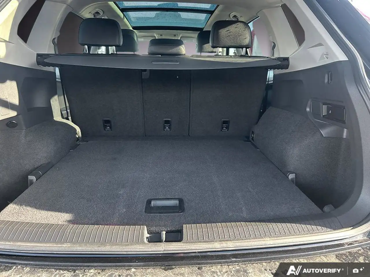 Volkswagen Tiguan снимка Volkswagen Tiguan