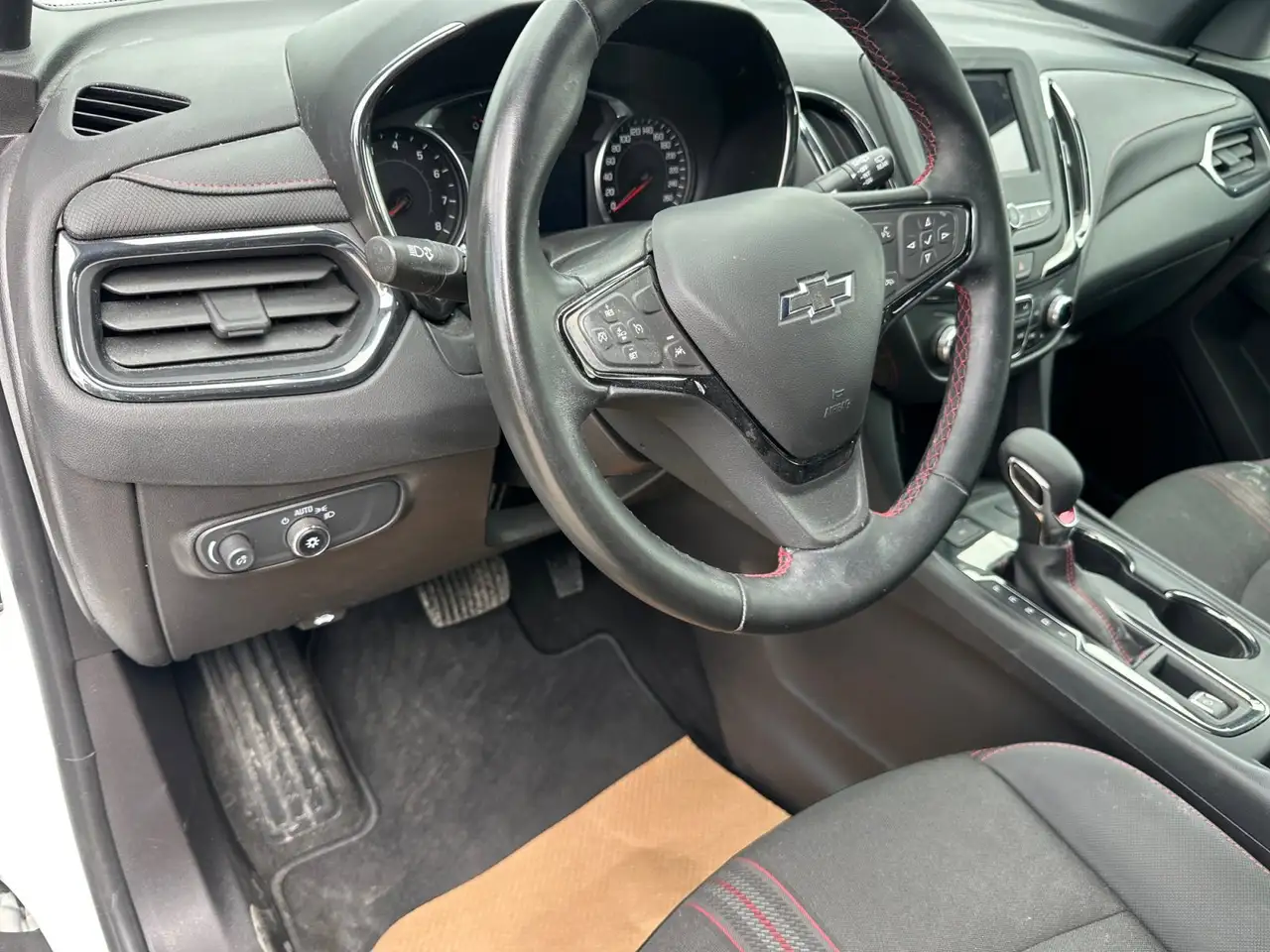 Chevrolet Equinox photo Chevrolet Equinox