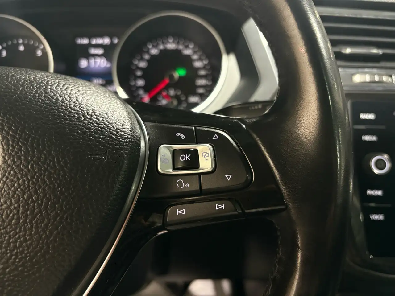 Volkswagen Tiguan снимка Volkswagen Tiguan