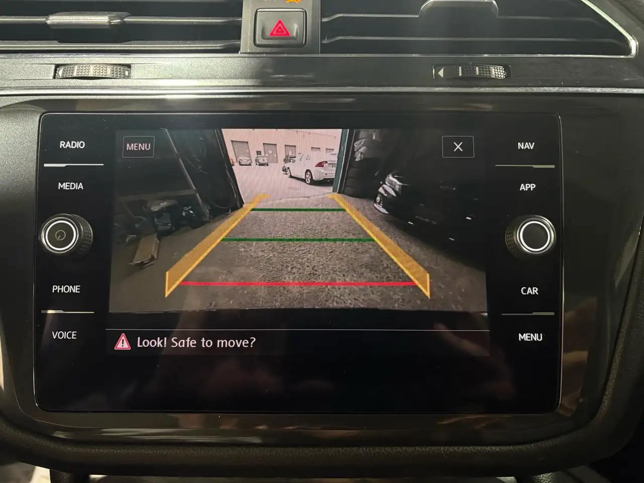 Volkswagen Tiguan снимка Volkswagen Tiguan