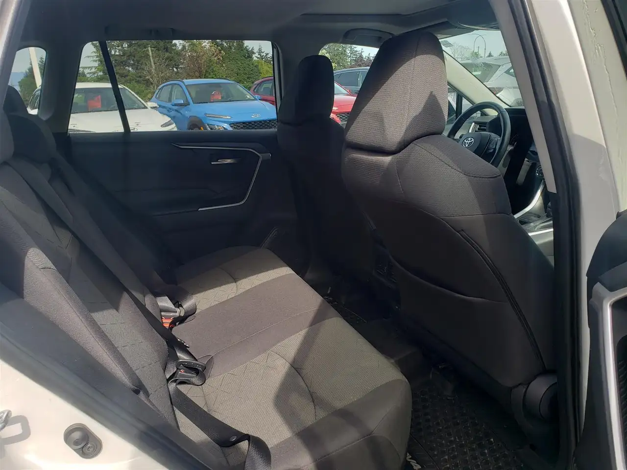 Toyota RAV 4 снимка Toyota RAV 4