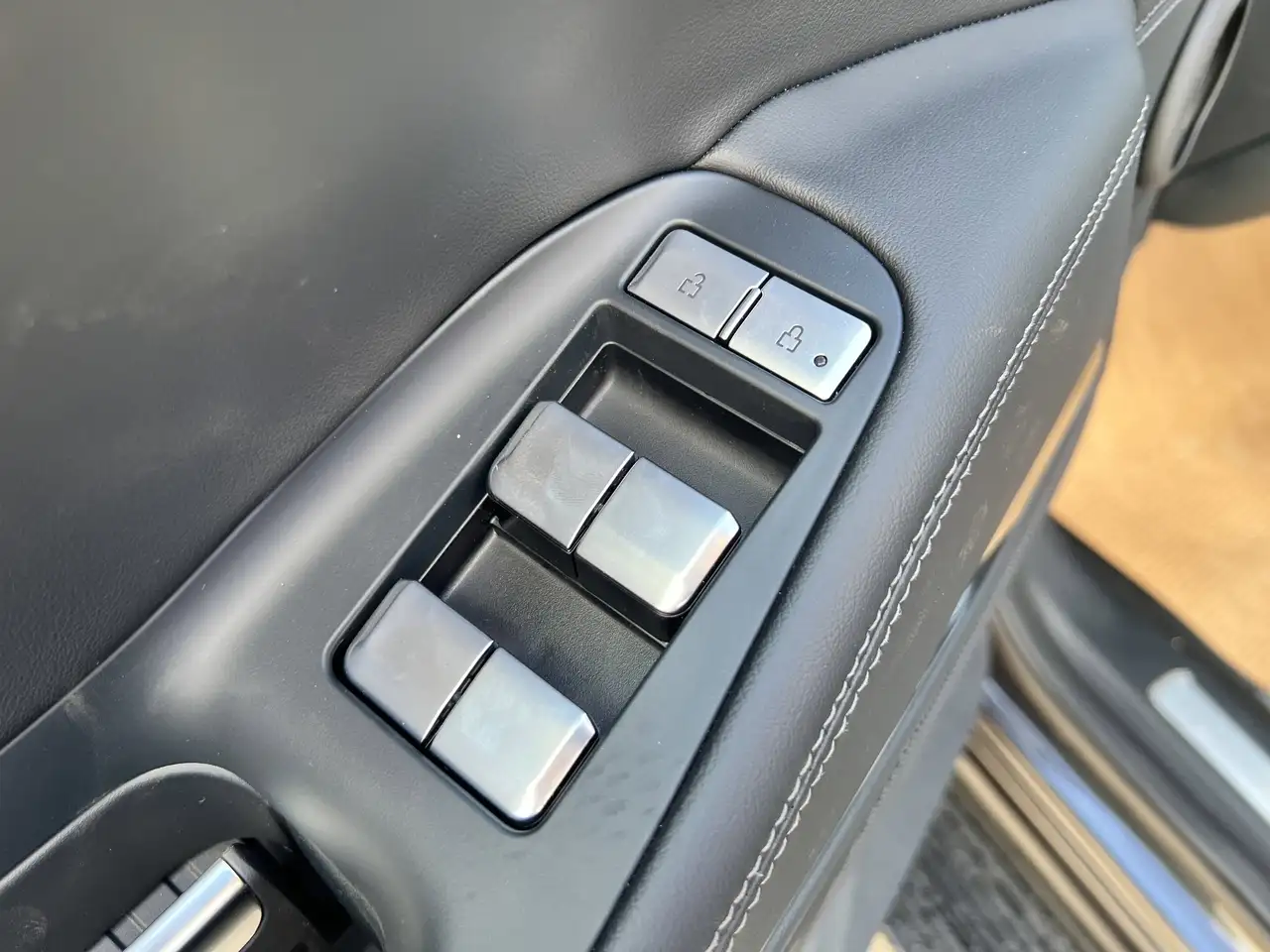 Lincoln Navigator photo Lincoln Navigator