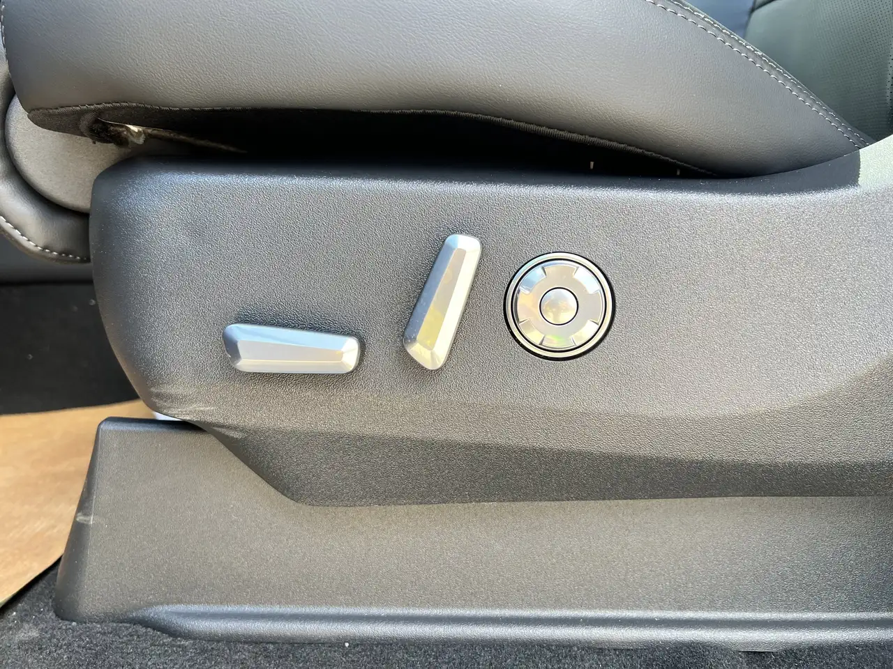 Lincoln Navigator photo Lincoln Navigator
