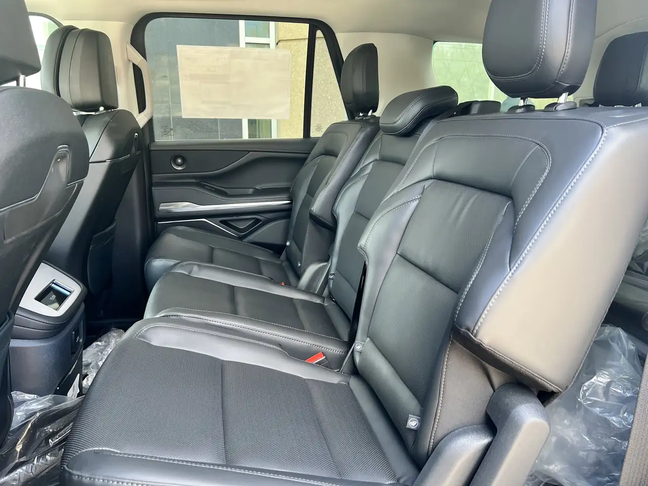 Lincoln Navigator photo Lincoln Navigator