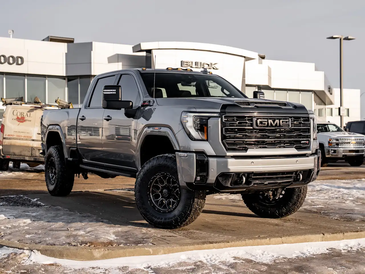 GMC Sierra 3500HD снимка GMC Sierra 3500HD
