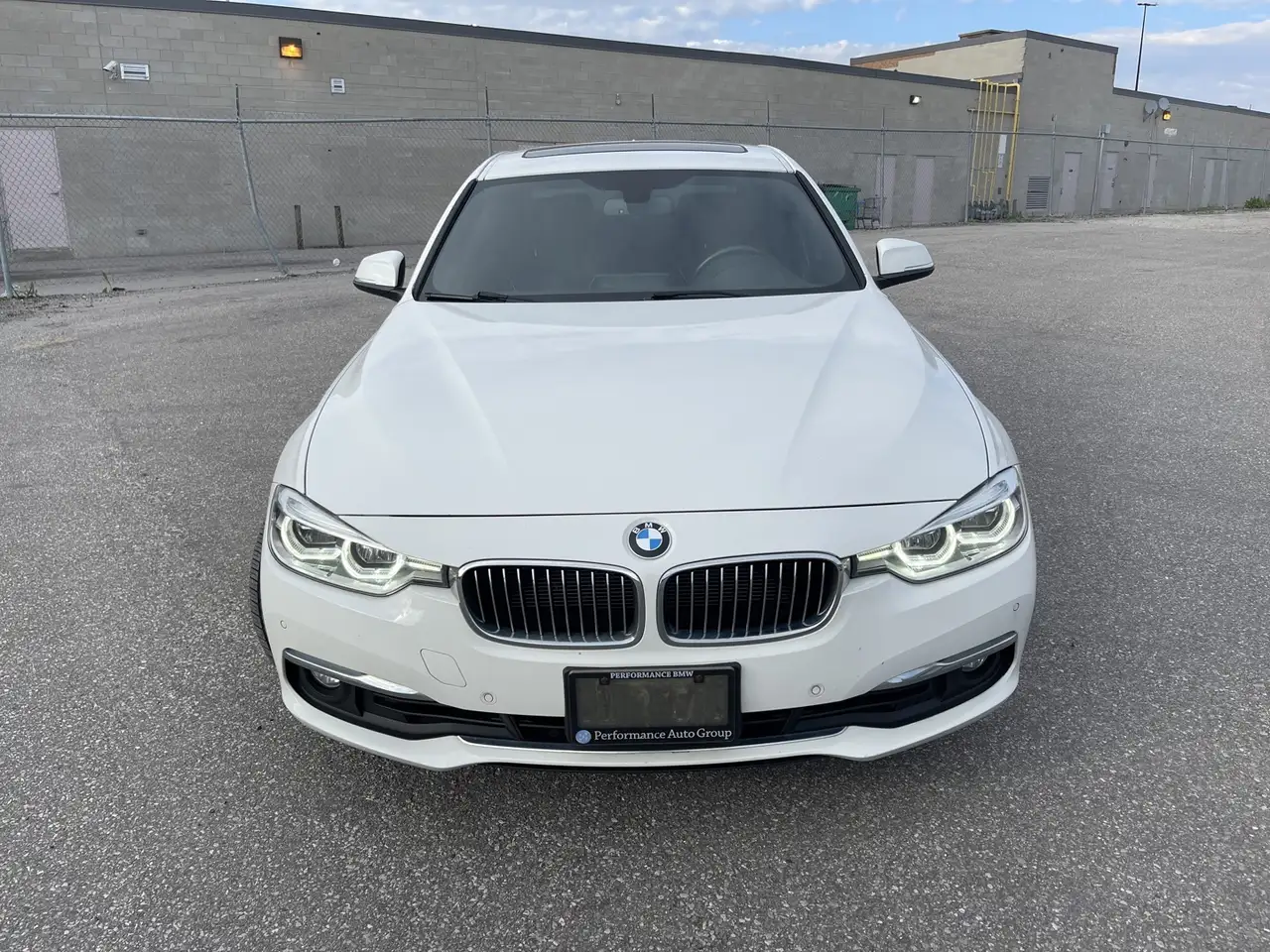 BMW 3 Series photo BMW 3 Series