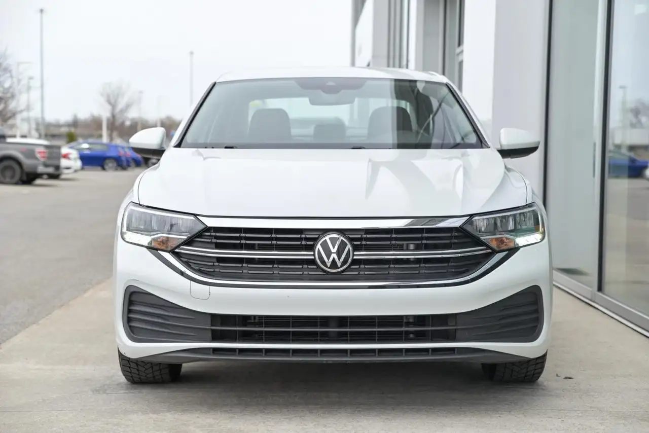 Volkswagen Jetta снимка Volkswagen Jetta