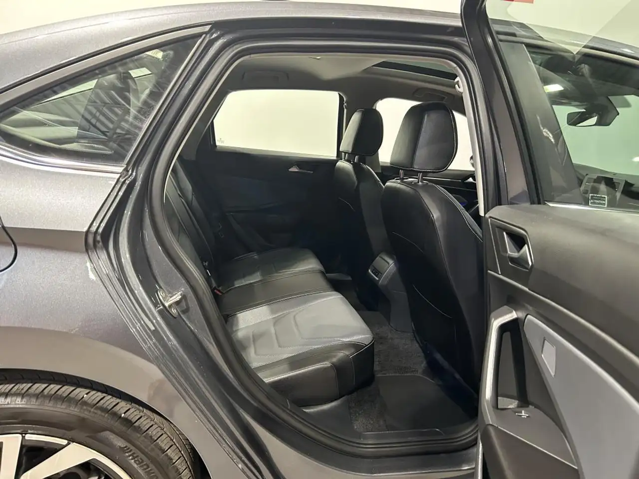 Volkswagen Jetta снимка Volkswagen Jetta