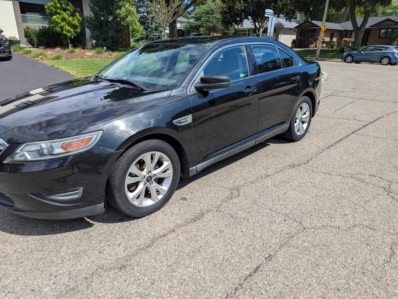 2010 Ford Taurus