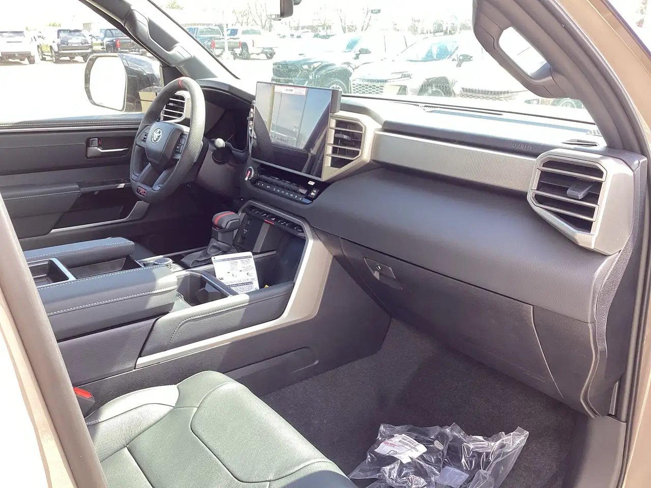 Toyota Tundra снимка Toyota Tundra