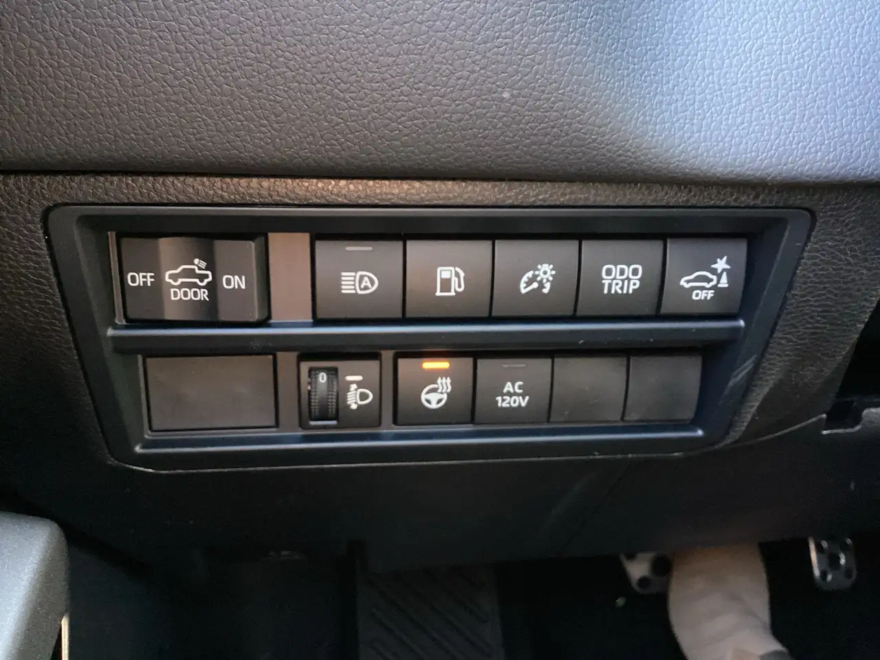 Toyota Tundra снимка Toyota Tundra