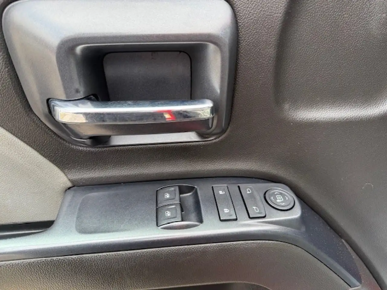 GMC Sierra 3500HD снимка GMC Sierra 3500HD