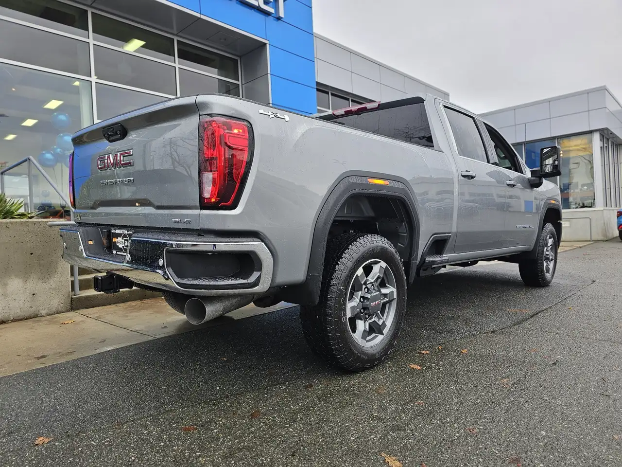 GMC Sierra 3500HD снимка GMC Sierra 3500HD