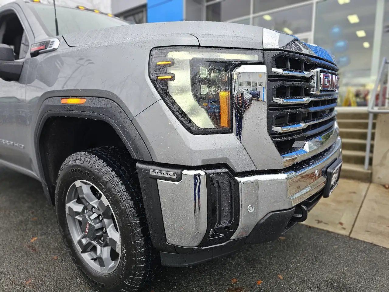 GMC Sierra 3500HD снимка GMC Sierra 3500HD