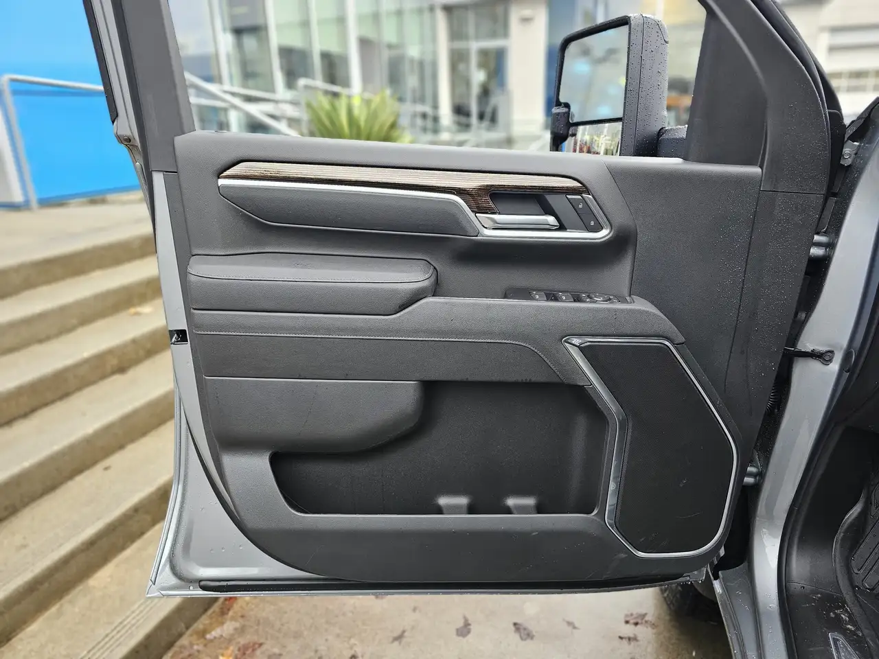 GMC Sierra 3500HD снимка GMC Sierra 3500HD