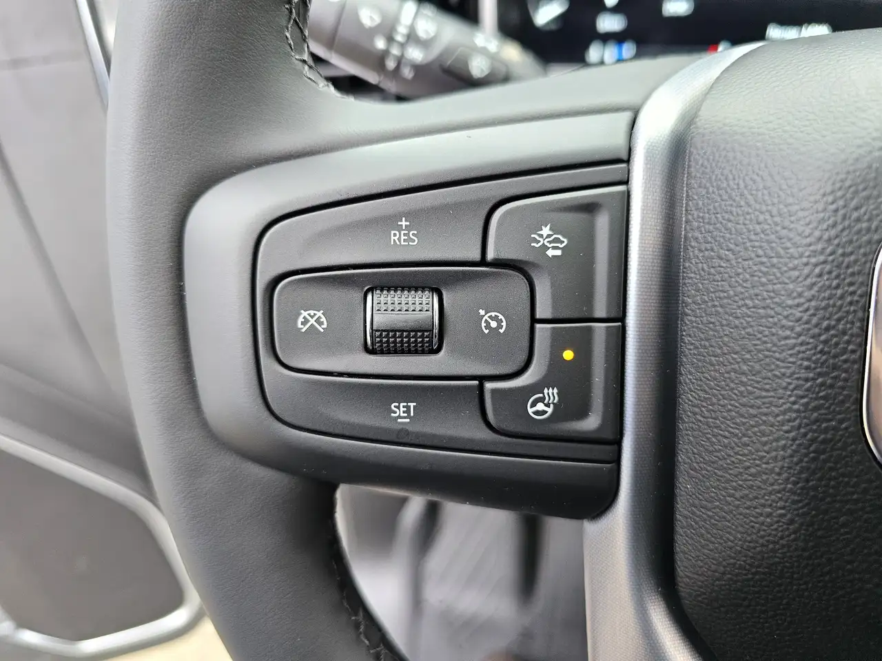 GMC Sierra 3500HD снимка GMC Sierra 3500HD