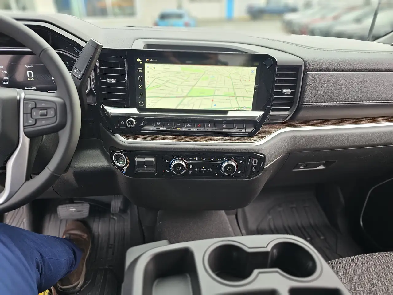 GMC Sierra 3500HD снимка GMC Sierra 3500HD
