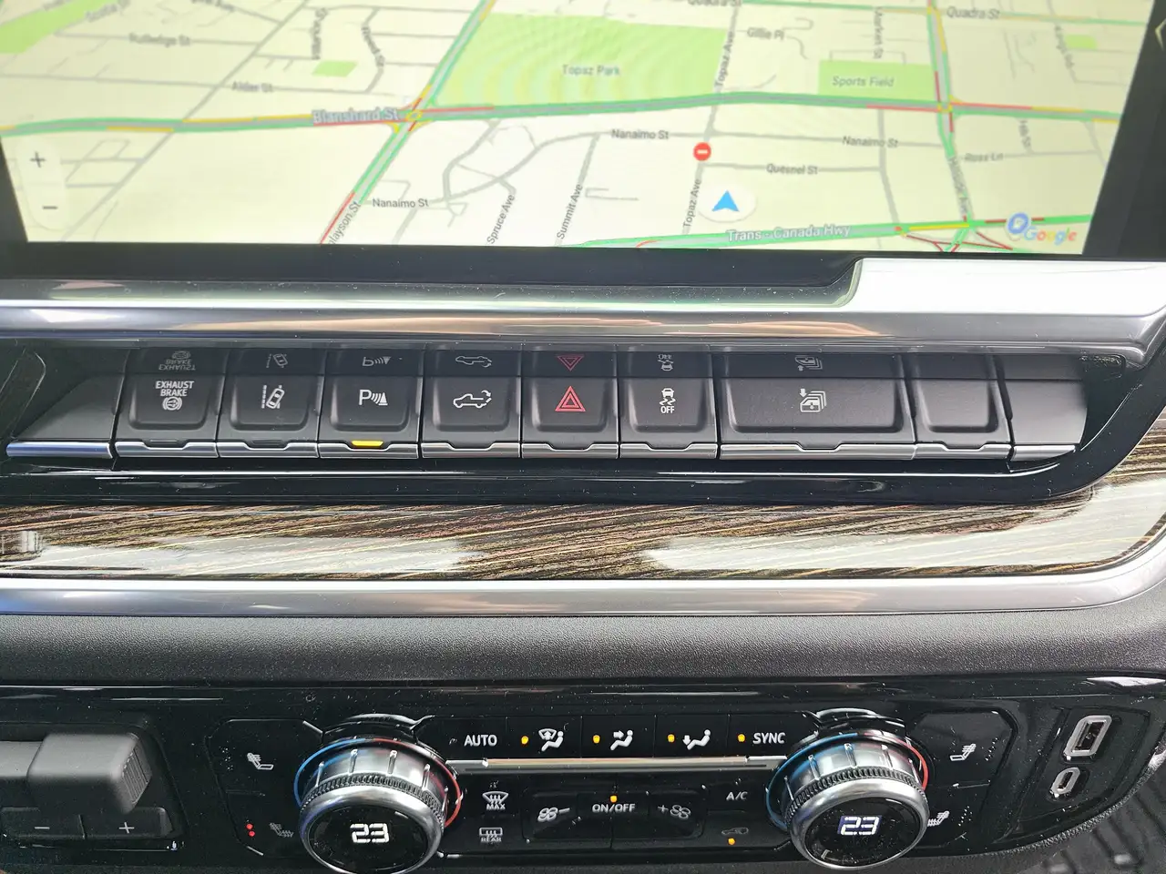 GMC Sierra 3500HD снимка GMC Sierra 3500HD