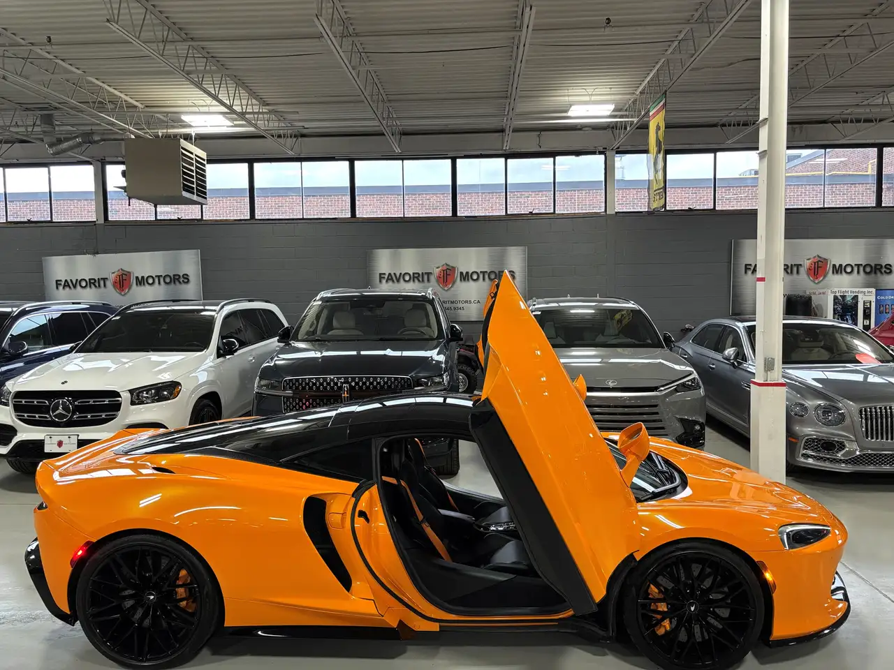 McLaren GT photo McLaren GT