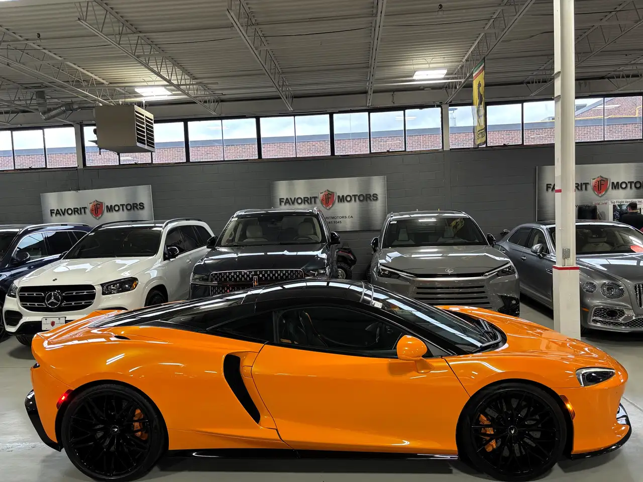 McLaren GT photo McLaren GT