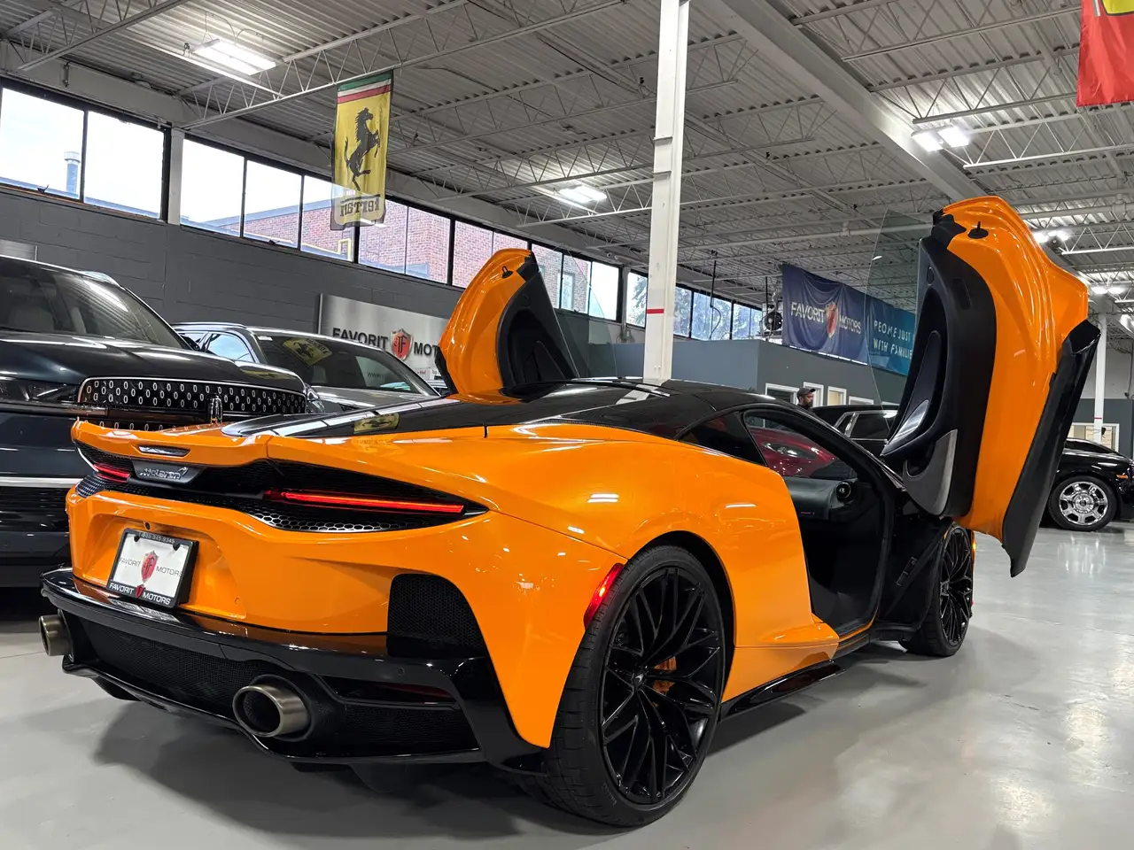 McLaren GT photo McLaren GT