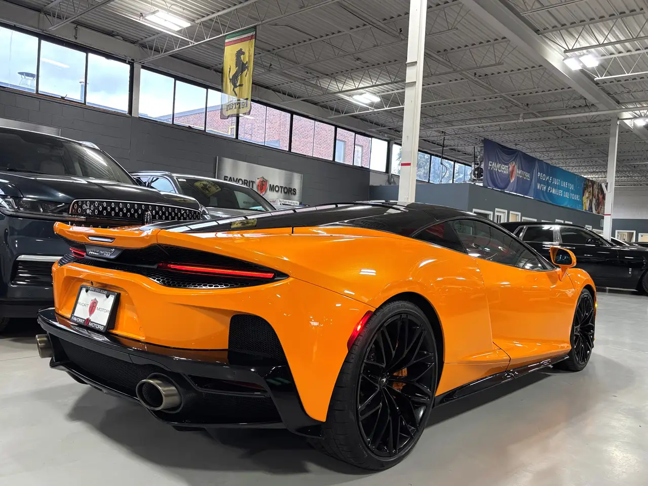 McLaren GT photo McLaren GT