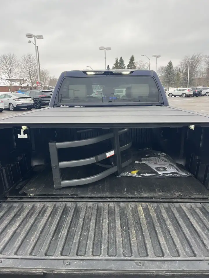 Toyota Tundra снимка Toyota Tundra