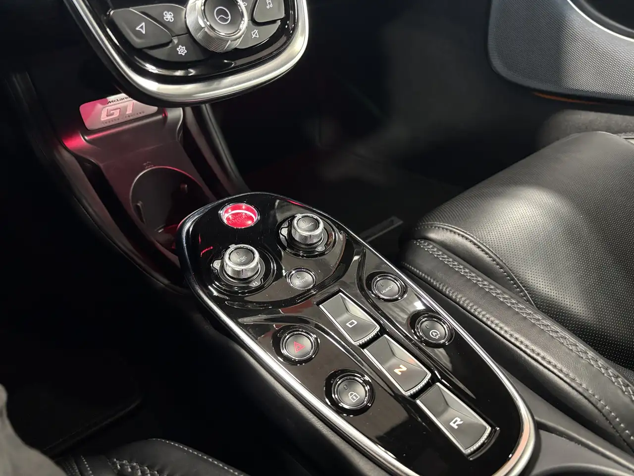 McLaren GT photo McLaren GT