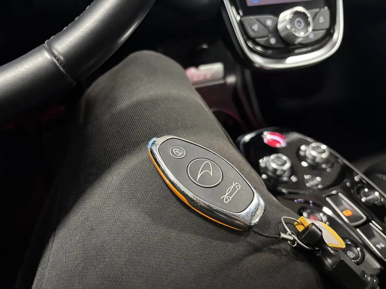 McLaren GT photo McLaren GT