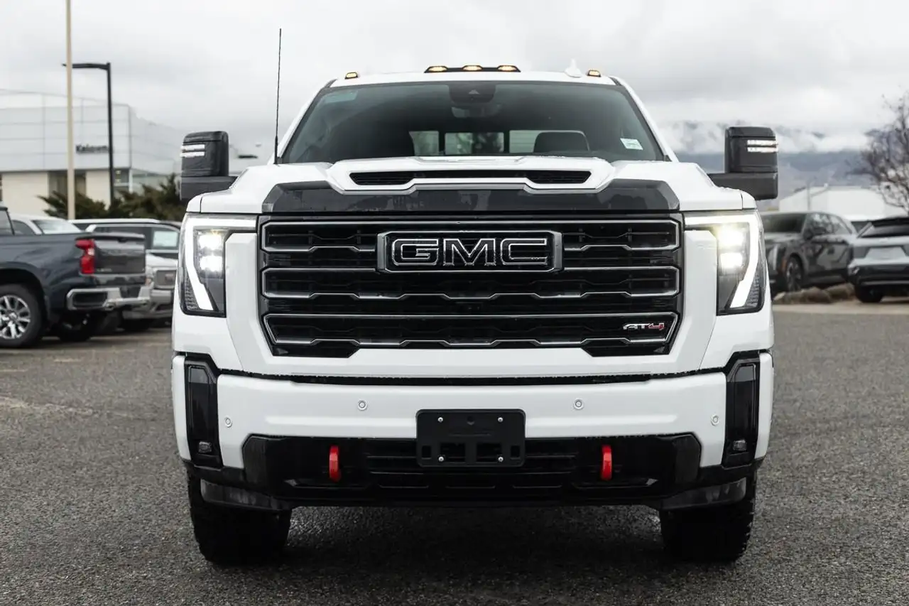 GMC Sierra 3500HD photo GMC Sierra 3500HD