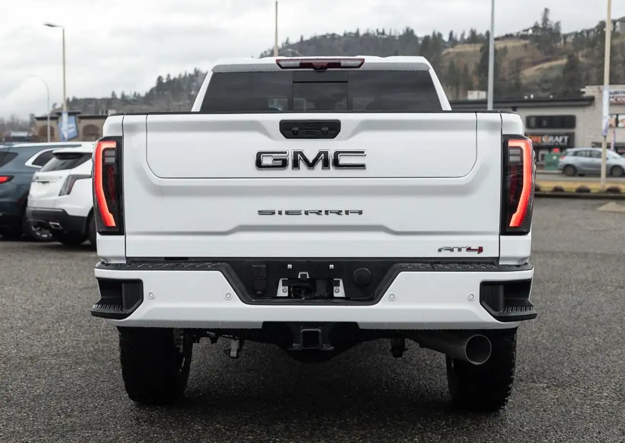 GMC Sierra 3500HD photo GMC Sierra 3500HD