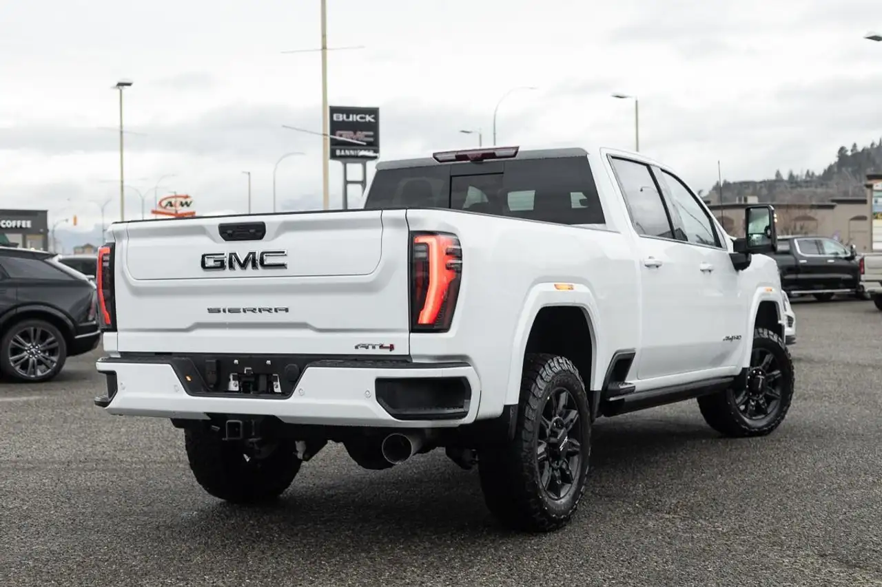 GMC Sierra 3500HD photo GMC Sierra 3500HD