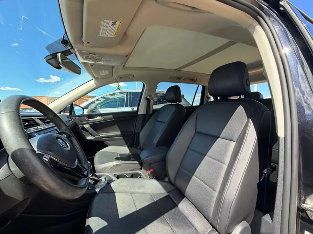 Volkswagen Tiguan снимка Volkswagen Tiguan