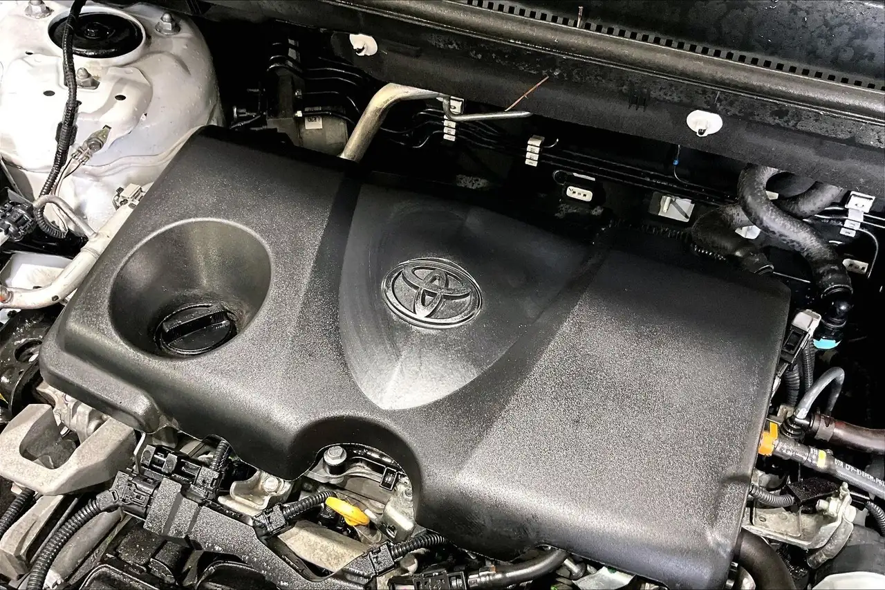 Toyota RAV 4 снимка Toyota RAV 4