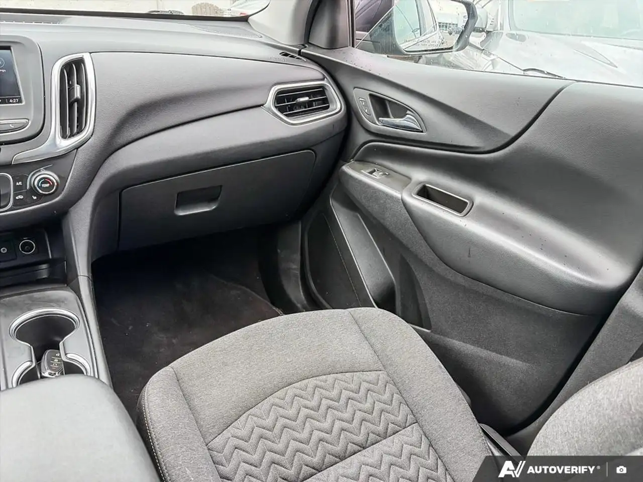 Chevrolet Equinox photo Chevrolet Equinox