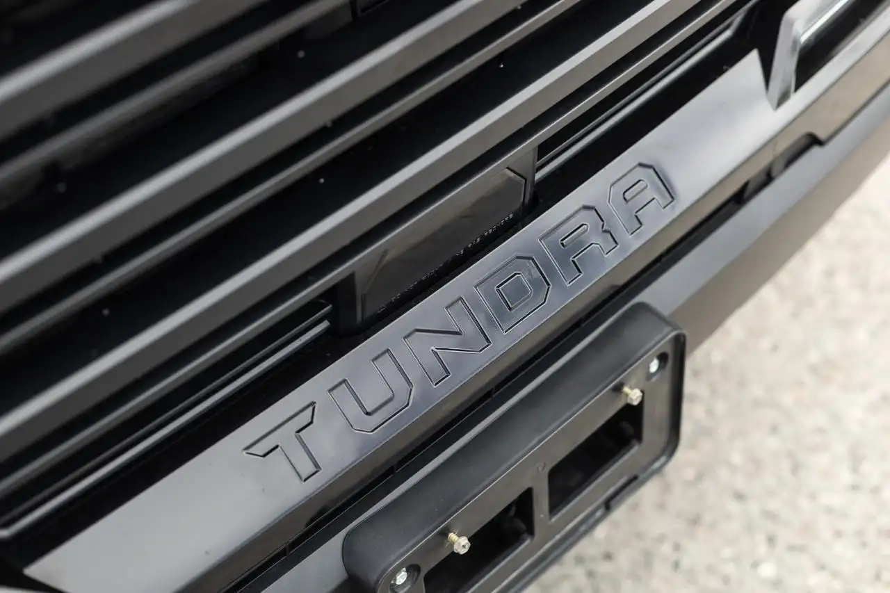 Toyota Tundra снимка Toyota Tundra