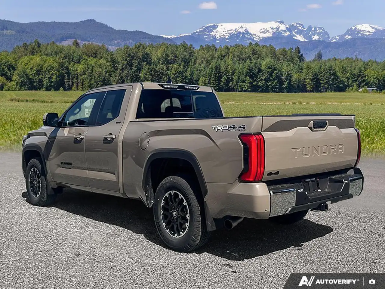 Toyota Tundra снимка Toyota Tundra