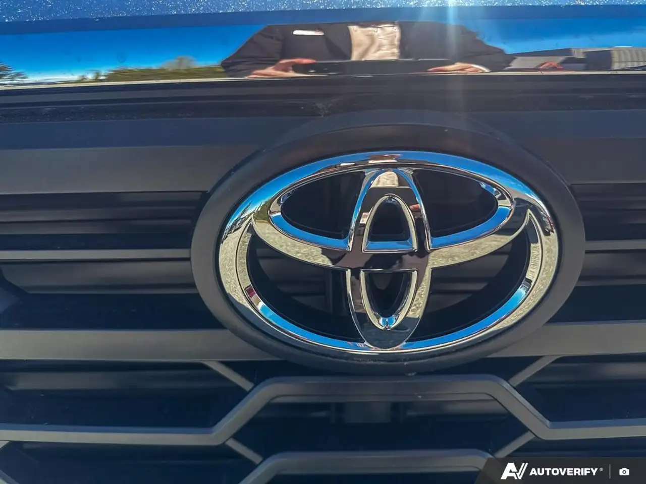 Toyota Tundra снимка Toyota Tundra