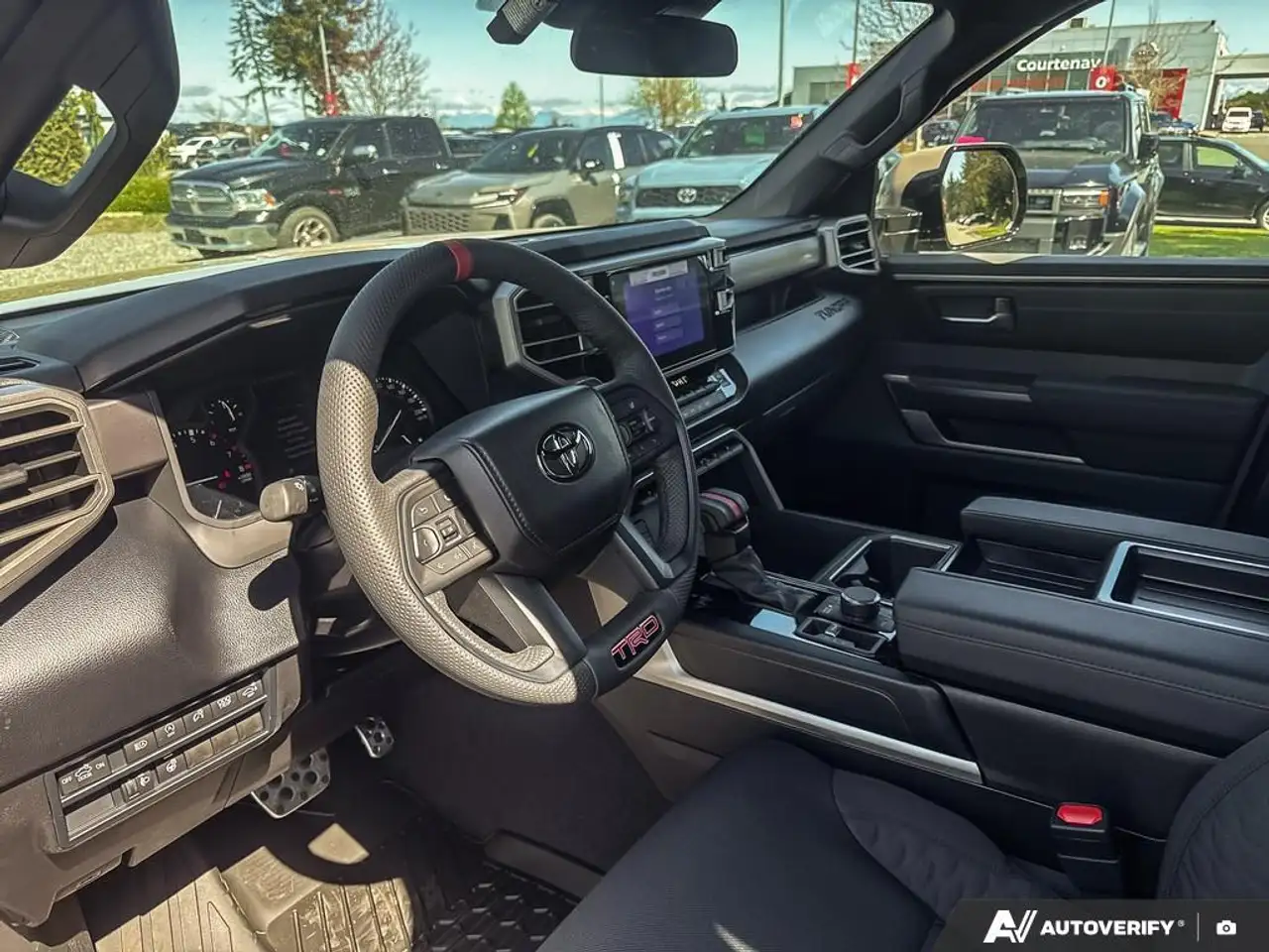 Toyota Tundra снимка Toyota Tundra
