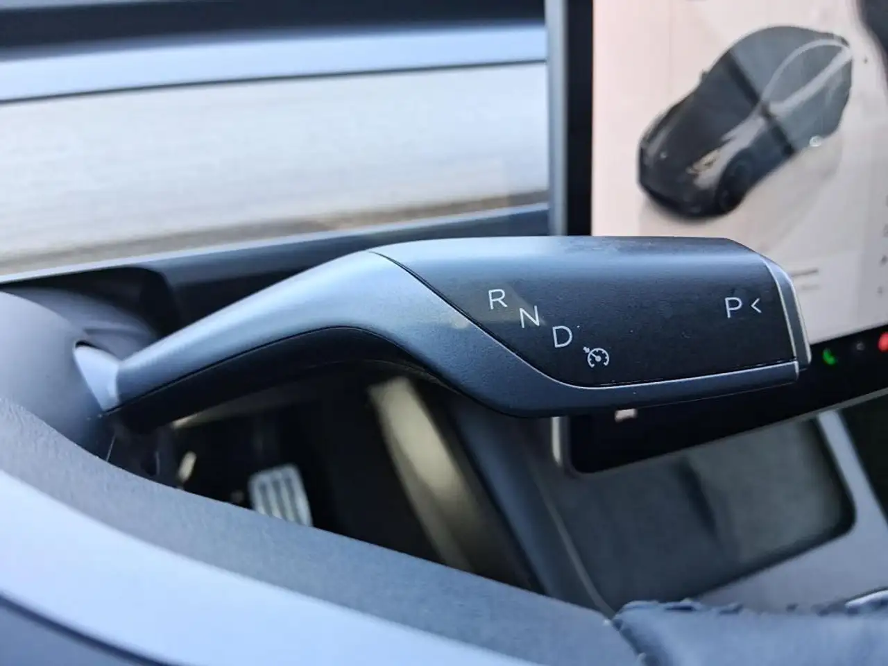 Tesla Model Y fotografie Tesla Model Y