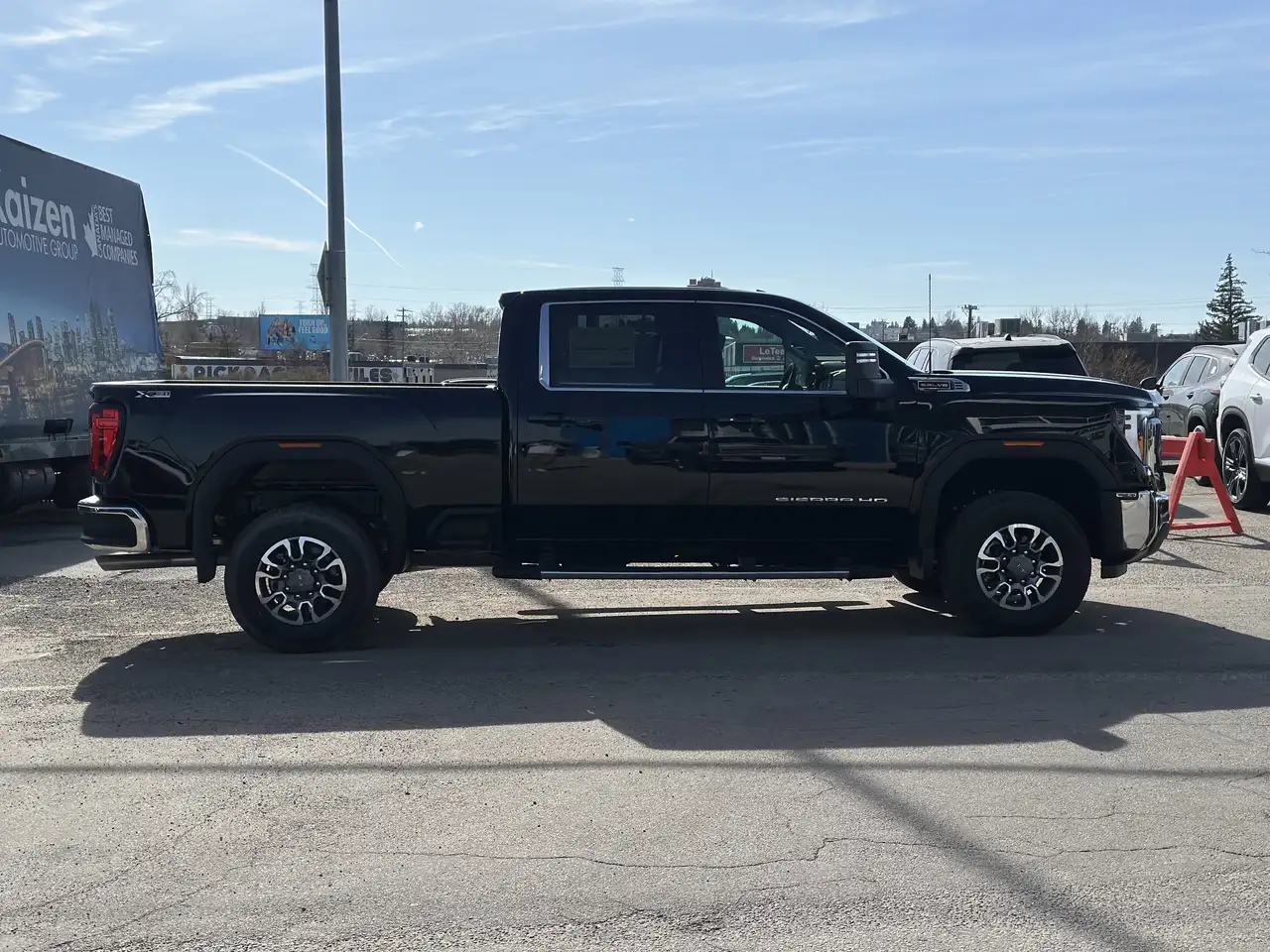 GMC Sierra 3500HD снимка GMC Sierra 3500HD