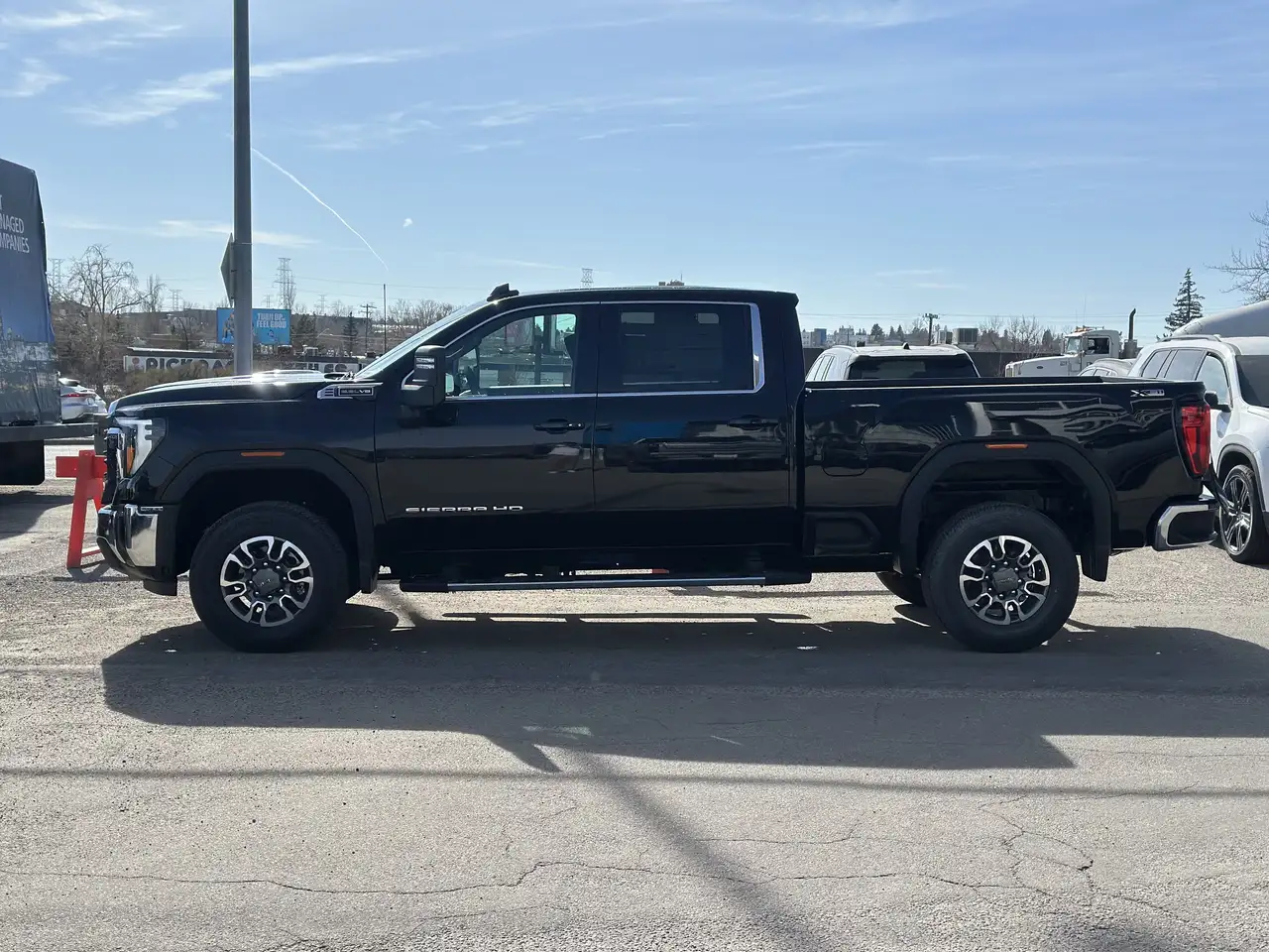 GMC Sierra 3500HD снимка GMC Sierra 3500HD