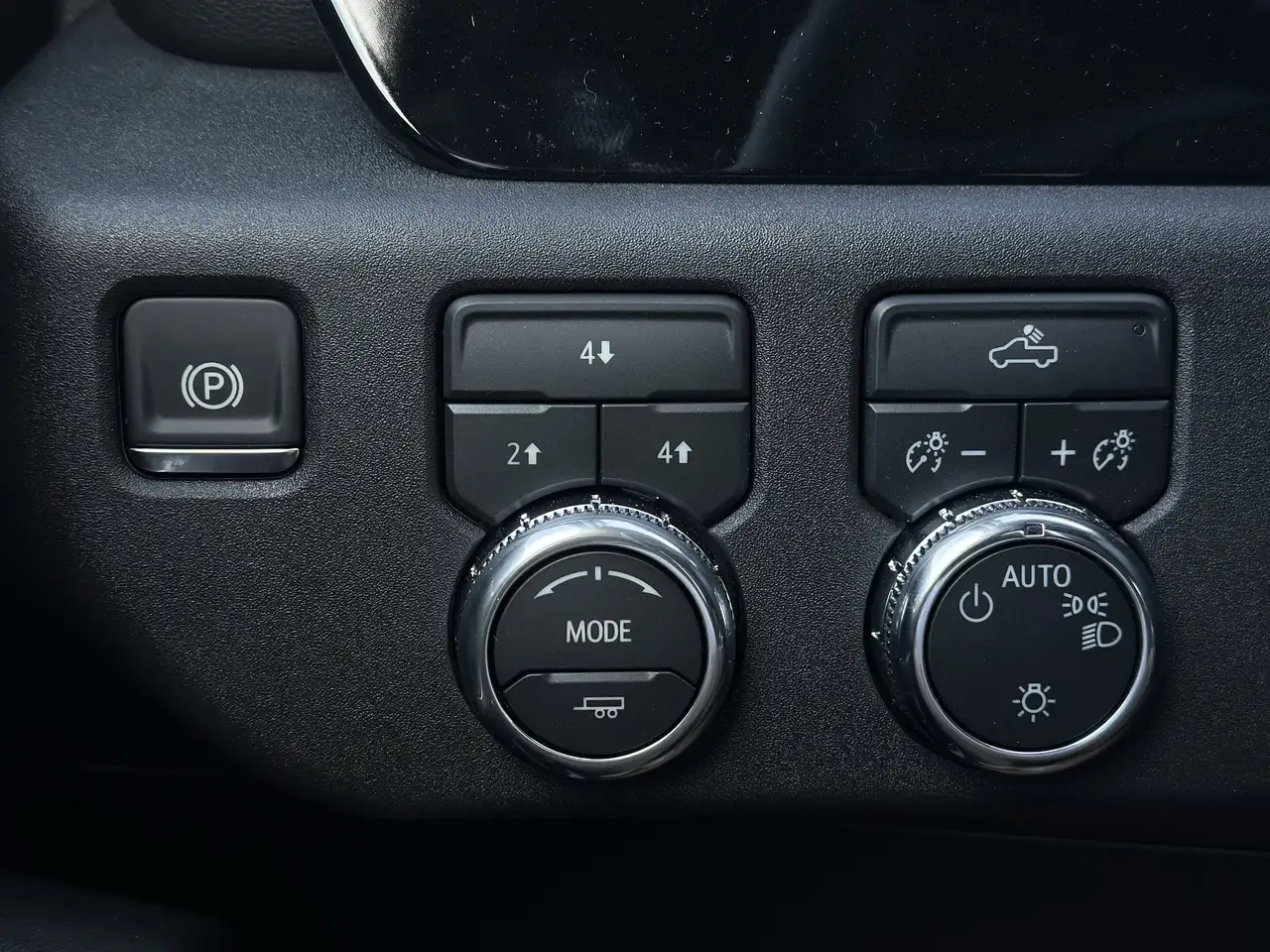 GMC Sierra 3500HD снимка GMC Sierra 3500HD