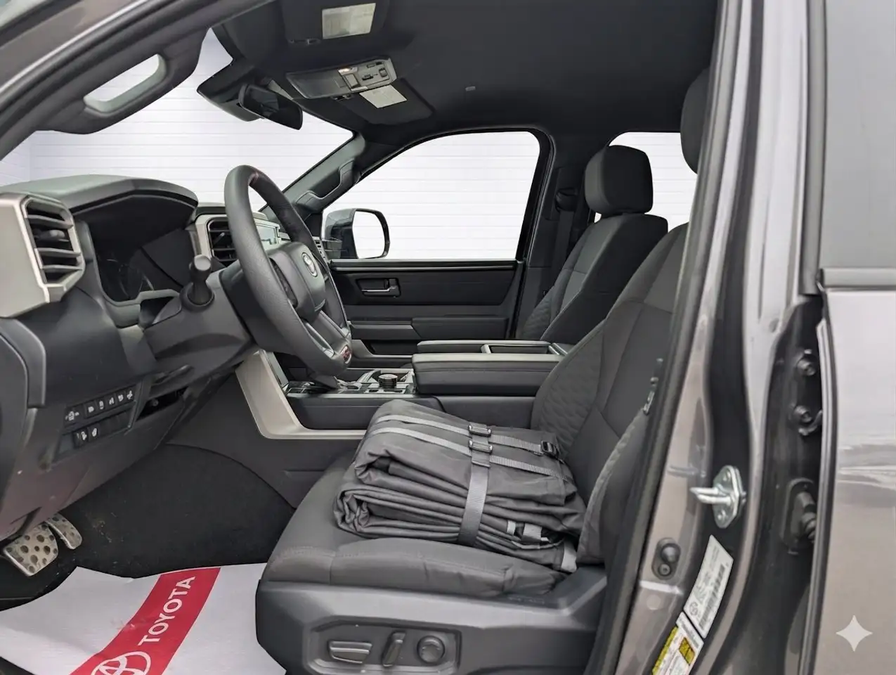 Toyota Tundra снимка Toyota Tundra