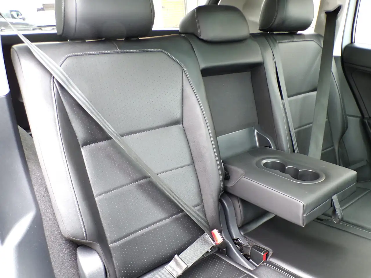 Volkswagen Tiguan снимка Volkswagen Tiguan