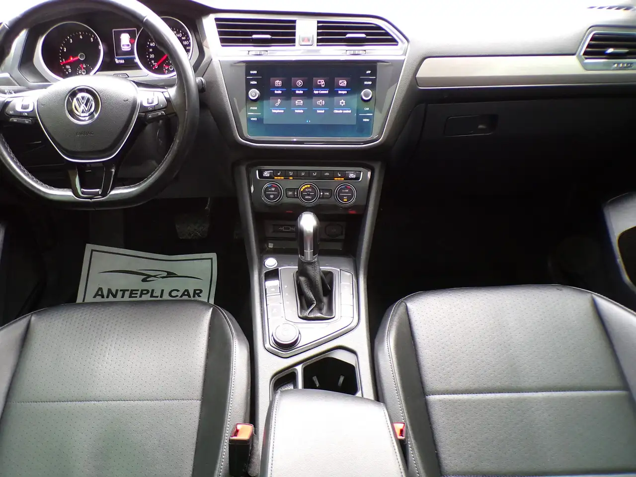 Volkswagen Tiguan снимка Volkswagen Tiguan