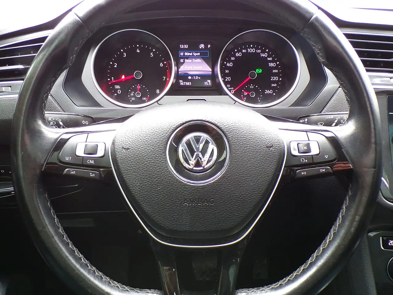 Volkswagen Tiguan снимка Volkswagen Tiguan