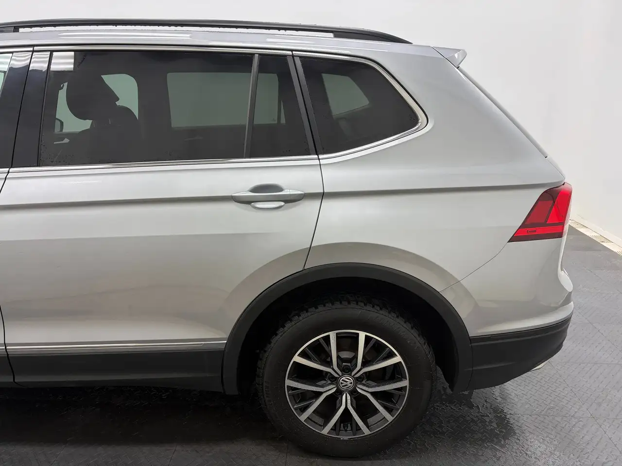 Volkswagen Tiguan снимка Volkswagen Tiguan