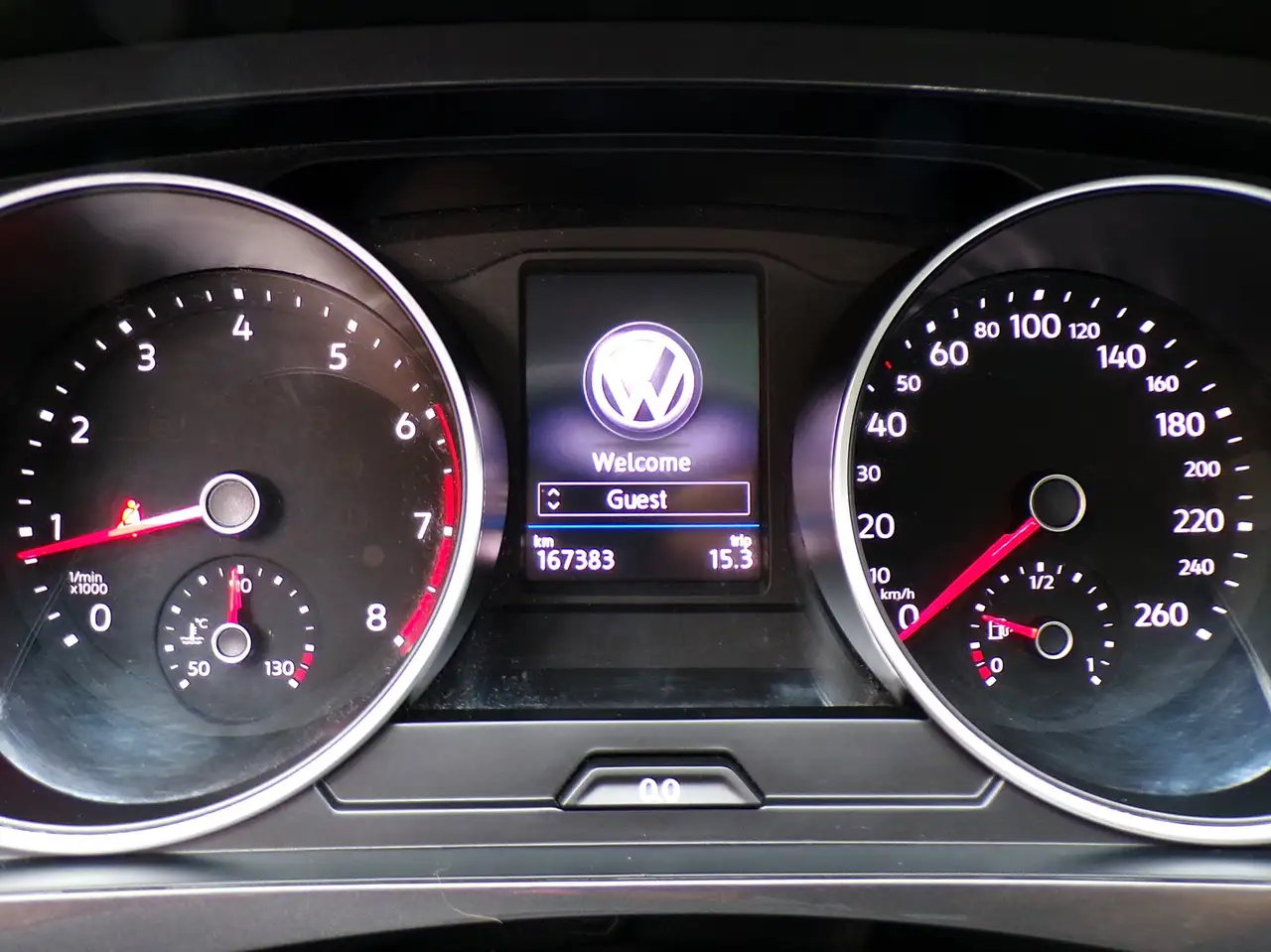 Volkswagen Tiguan снимка Volkswagen Tiguan