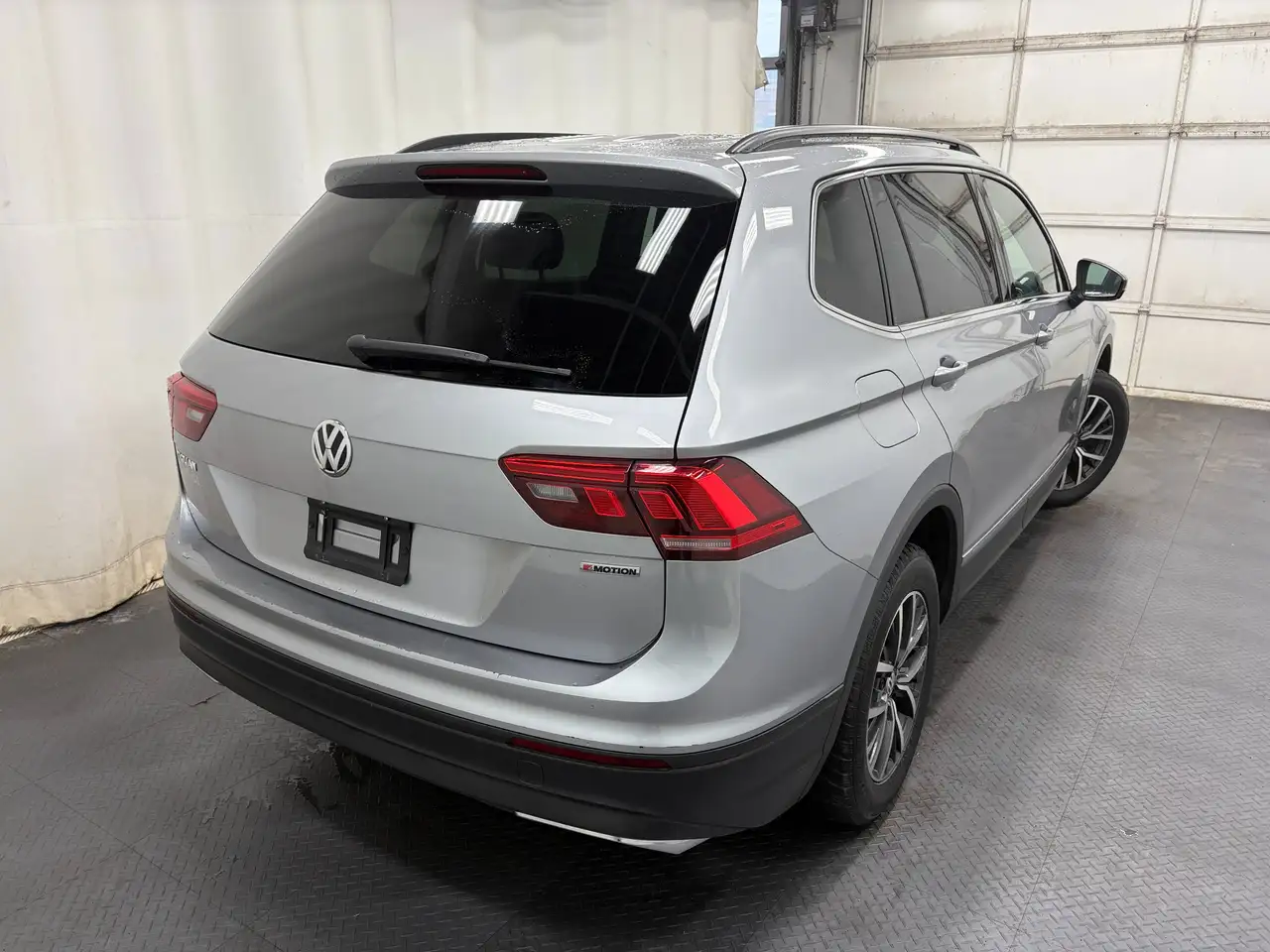 Volkswagen Tiguan снимка Volkswagen Tiguan